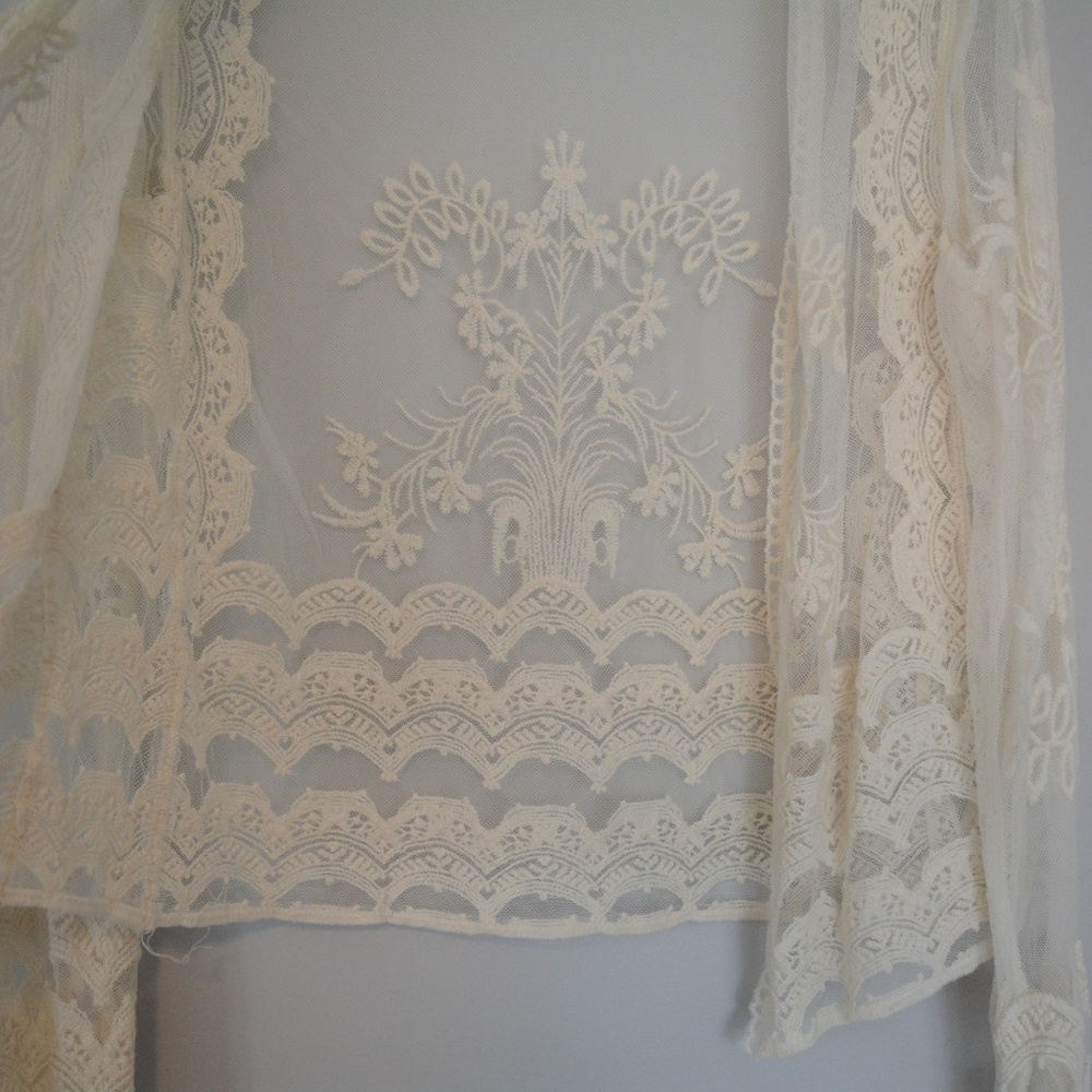 🔥 SALE 🔥 Angie Lace Cream Jacket Blouse S - Picture 2 of 8